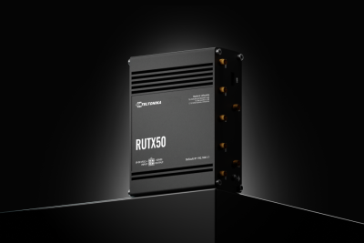 RUTX50 5G Router - 1
